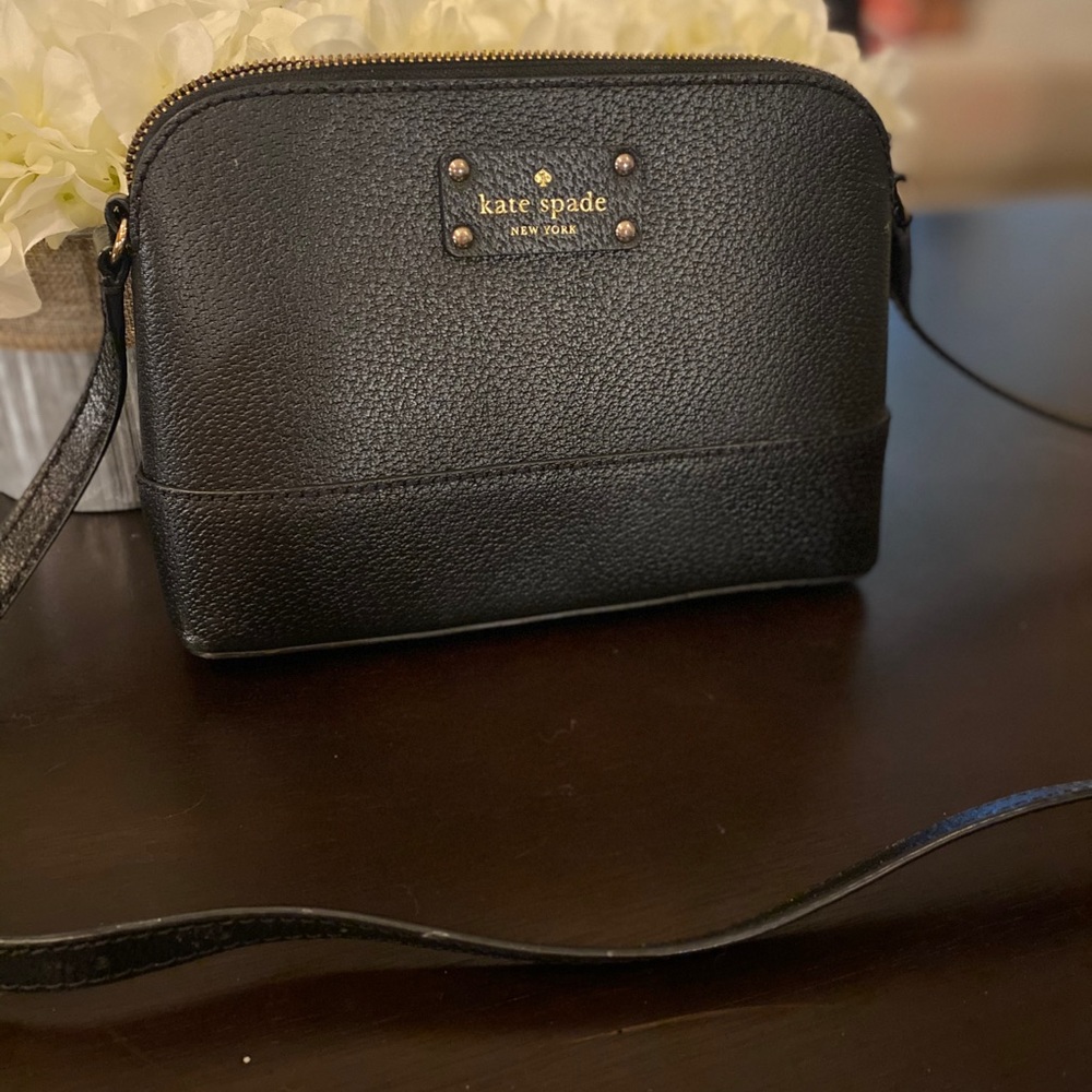 Kate Spade Crossbody Bag Black, pink inside.